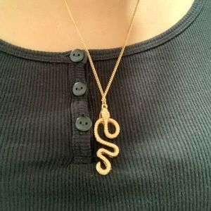 GOLD SNAKE NECKLACE
